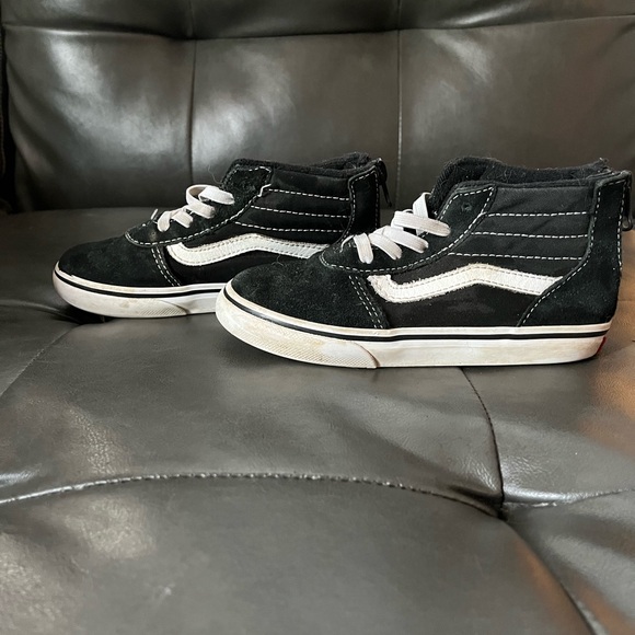 Kids Black Vans shoes - Picture 5 of 6